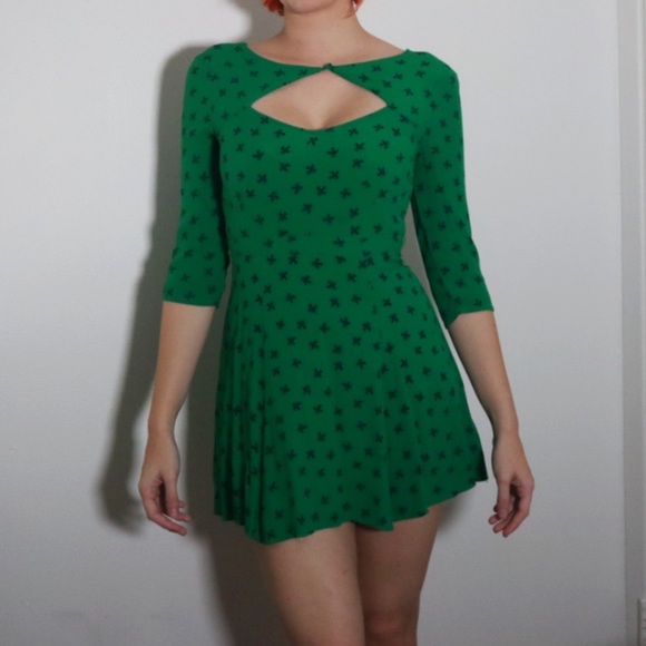 Cooperative / Urban Outfitters - Green Cut-Out Bow Print Mini-Dress - Picture 4 of 12